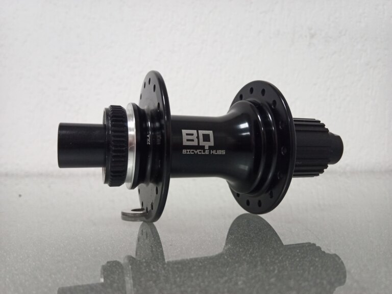 Rear hub / 142 MM / Thru axle Ø 12 MM / Disc (Centerlock) / 32GTS / BQ / BQ-RH30020 / Micro Spline / Black / MTB - Tour