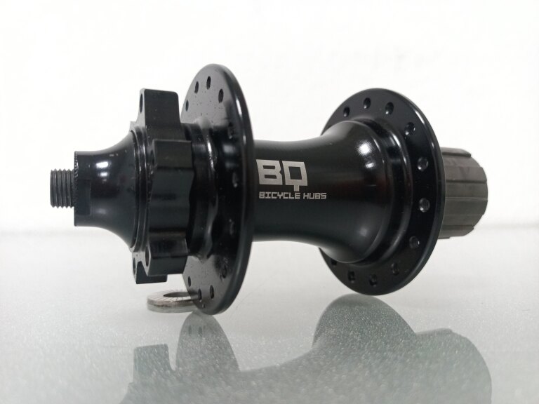 Rear hub / 135 MM / Drop axle / Disc (6 bolts) / 32GTS / BQ / BQ-RH30025 / HG Body 35 MM / Black / MTB - Tour