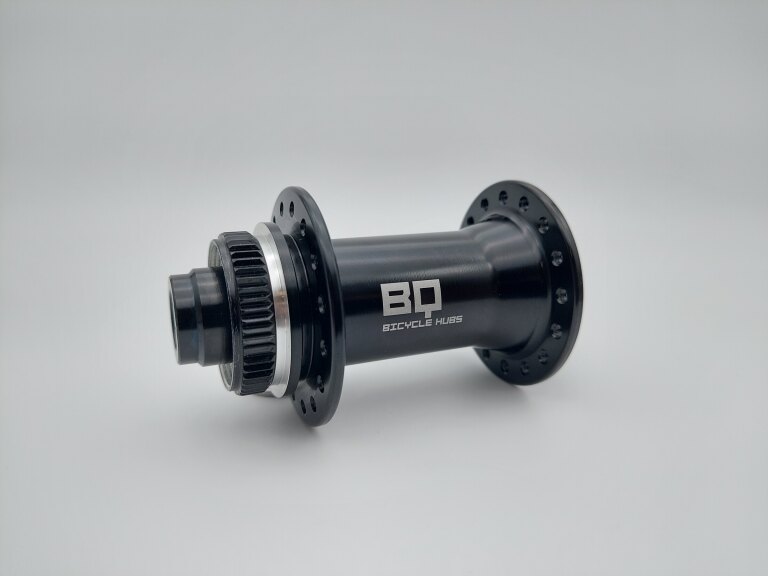 Moyeu avant / 100 MM / Axe traversant Ø 12 MM / Disque (Centerlock) / 32GTS / BQ / BQ-FH30520 / Noir / Race / Gravel