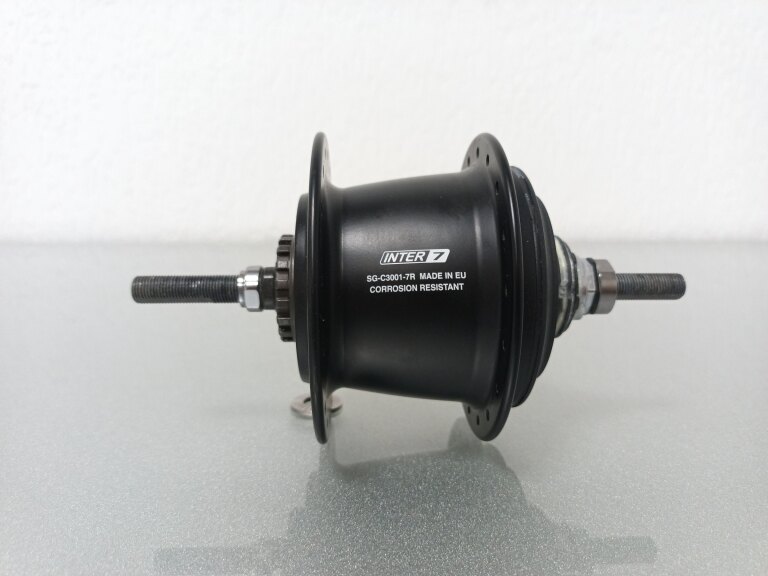 Achternaaf / 132 MM / Vaste as 180 MM / Rollerbrake of Velgrem / 36GTS / Shimano / Nexus Inter 7 SG-C3001-7R / 7S / Zwart / City