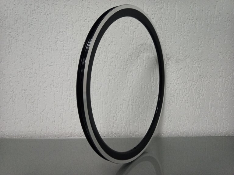 Rim / 451X15C / 28GTS / Double-walled / No eyelets / Dahon / Others / Black / Brake surface