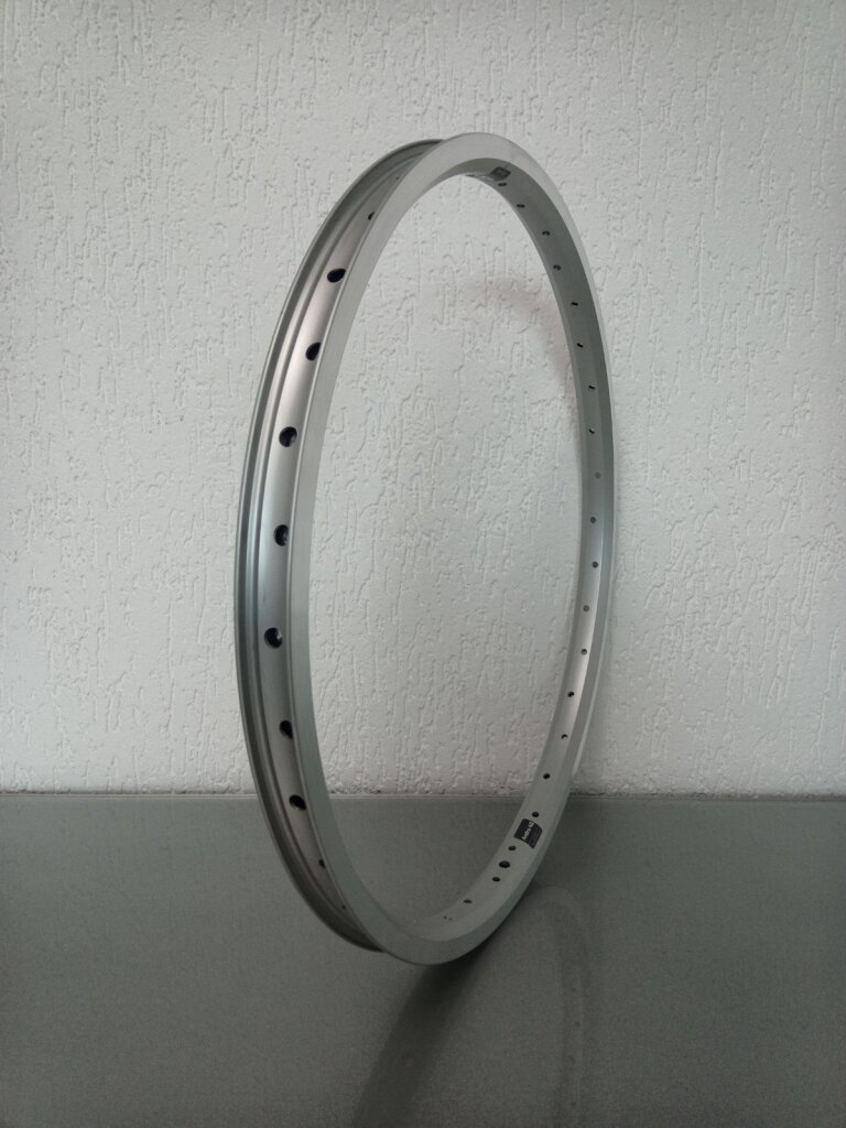 Rim / 507X25C / 36GTS / Double-walled / No eyelets / Rigida - Ryde / Andra 40 / Silver / Brake surface