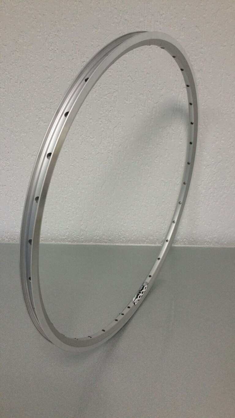 Rim / 622X19C / 32GTS / Double-walled / Single eyelets / Rigida - Ryde / ZAC 2000 / Silver / Brake surface