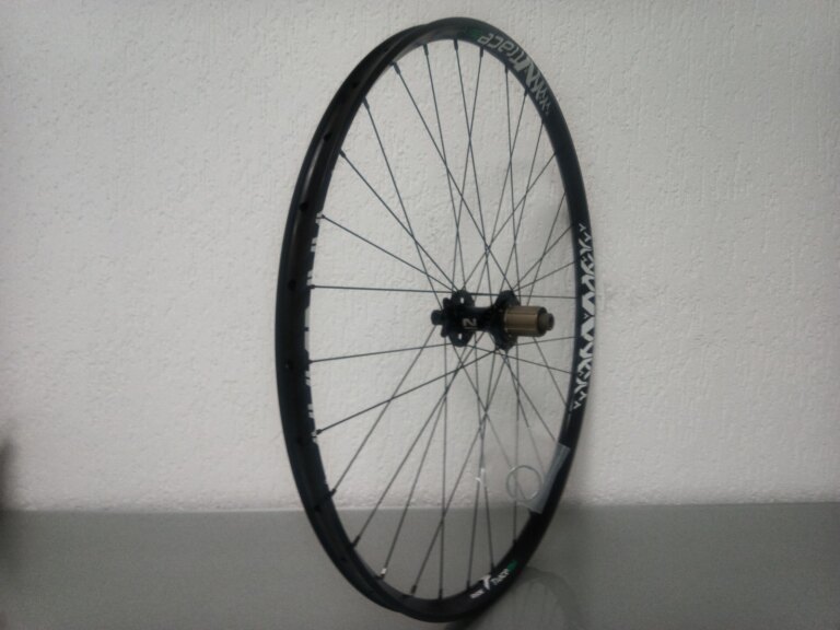 Rear wheel / 622X25C / Rigida - Ryde / Trace 25mm / Black / Novatec / D462SB-A5A-B12 / HG Body 36,85 MM / 148 MM / Disc (6 bolts) / MTB