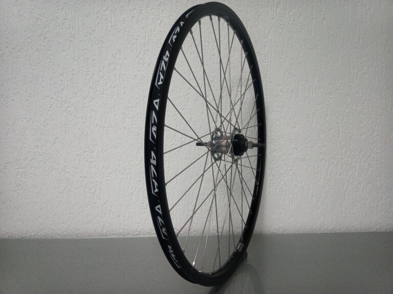 Roue arrière / 622X19C / Rigida - Ryde / Andra 10 / Noir / Shimano / Nexus Inter 3 SG-3R40 / 3S / 120 MM / Frein à rouleaux / City