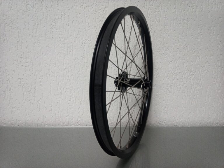 Front wheel / 406X25C / Rigida - Ryde / Andra 40 / Black / Novatec / D791SB-B15 /  / 110 MM / Disc (6 bolts) / Cargo