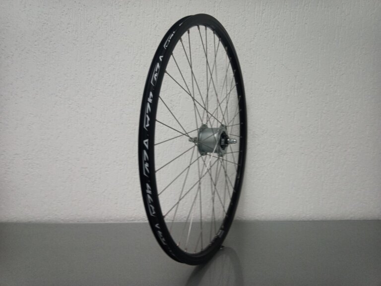 Vorderrad / 622X19C / Rigida - Ryde / Andra 10 / Schwarz / Shimano / DH-C6000-3R-N 6V-3.0W Dynamo /  / 100 MM / Rollerbrake / City