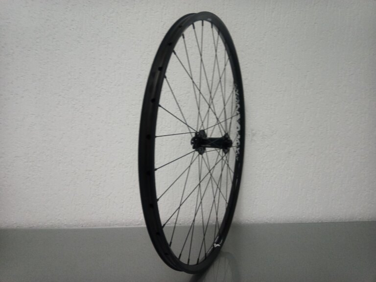 Vorderrad / 622X25C / Rigida - Ryde / Trace 25mm / Schwarz / Novatec / D791SB-B15 /  / 110 MM / Disc (6 Schrauben) / MTB