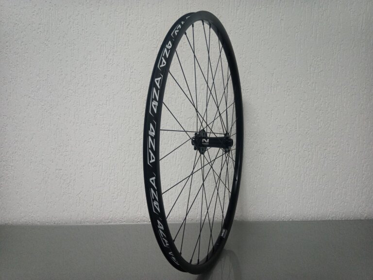 Roue avant / 622X21C / Rigida - Ryde / Andra 321 / Noir / Novatec / D791SB-B15 / / 110 MM / Disque (6 boulons) / VTT