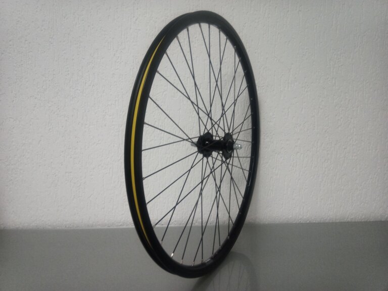 Front wheel / 622X19C / Rigida - Ryde / Andra 10 / Black / Novatec / Others /  / 100 MM / Disc (6 bolts) / E-Bike