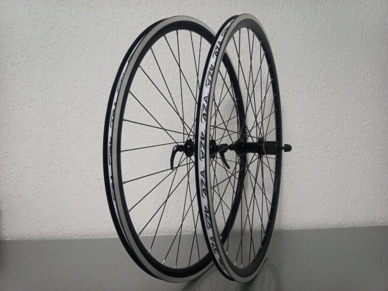 Paire de roues / 622X16C / Rigida - Ryde / DP16 / Noir / Shimano / FH-RS400 Tiagra / HG Body 36,85 MM / 130 MM / Frein sur jante / Race