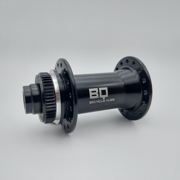 Moyeu avant / 100 MM / Axe traversant Ø 12 MM / Disque (Centerlock) / 32GTS / BQ / BQ-FH30520 / Noir / Race / Gravel 