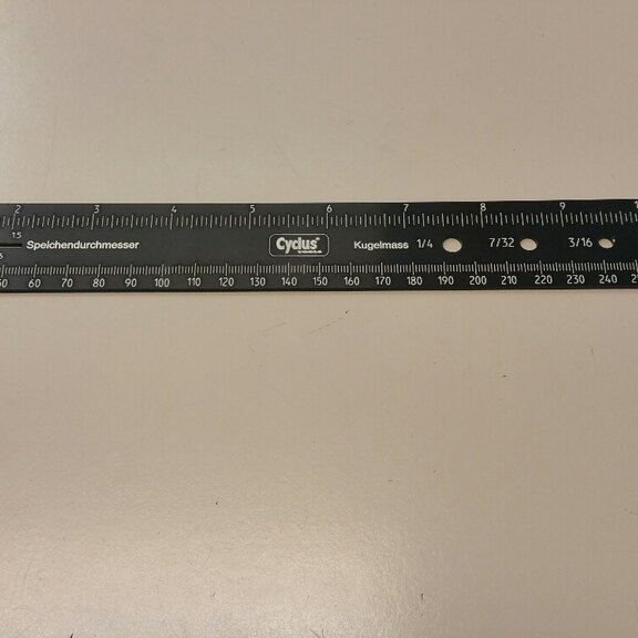 Spoke ruler 