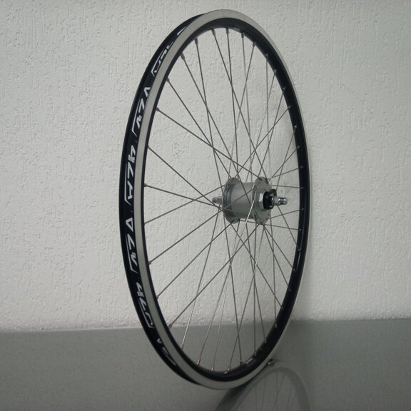 Roue avant / 622X19C / Rigida - Ryde / Andra 10 / Noir / Shimano / DH-C3000-3N-NT 6V-3.0W Dynamo / / 100 MM / Frein sur jante / City 