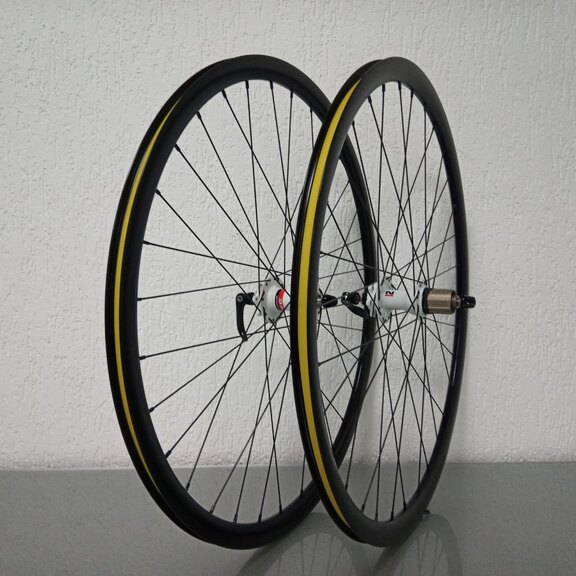 Wielset / 622X16C / Rigida - Ryde / DP16 Disc / Zwart / Novatec / D792SB/A-AA-11S / HG Body 36,85 MM / 135 MM / Disc (6 bout) / Race 