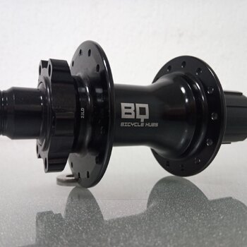 Rear hub / 148 MM / Thru axle Ø 12 MM / Disc (6 bolts) / 28GTS / BQ / BQ-RH30014 / HG Body 36,85 MM / Black / MTB