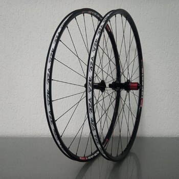 Laufradsatz / 622X18C / DT Swiss / XR400 29 / Schwarz / Novatec / D792SB-CL/A-A4A-X12 / HG Body 36,85 MM / 142 MM / Disc (Centerlock) / Cyclocross